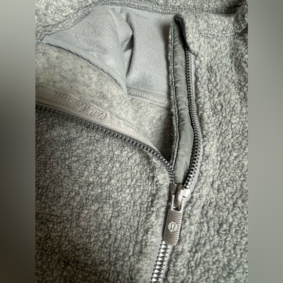 Lululemon So Sherpa cropped grey boucle jacket women’s size 6 - Picture 6 of 10